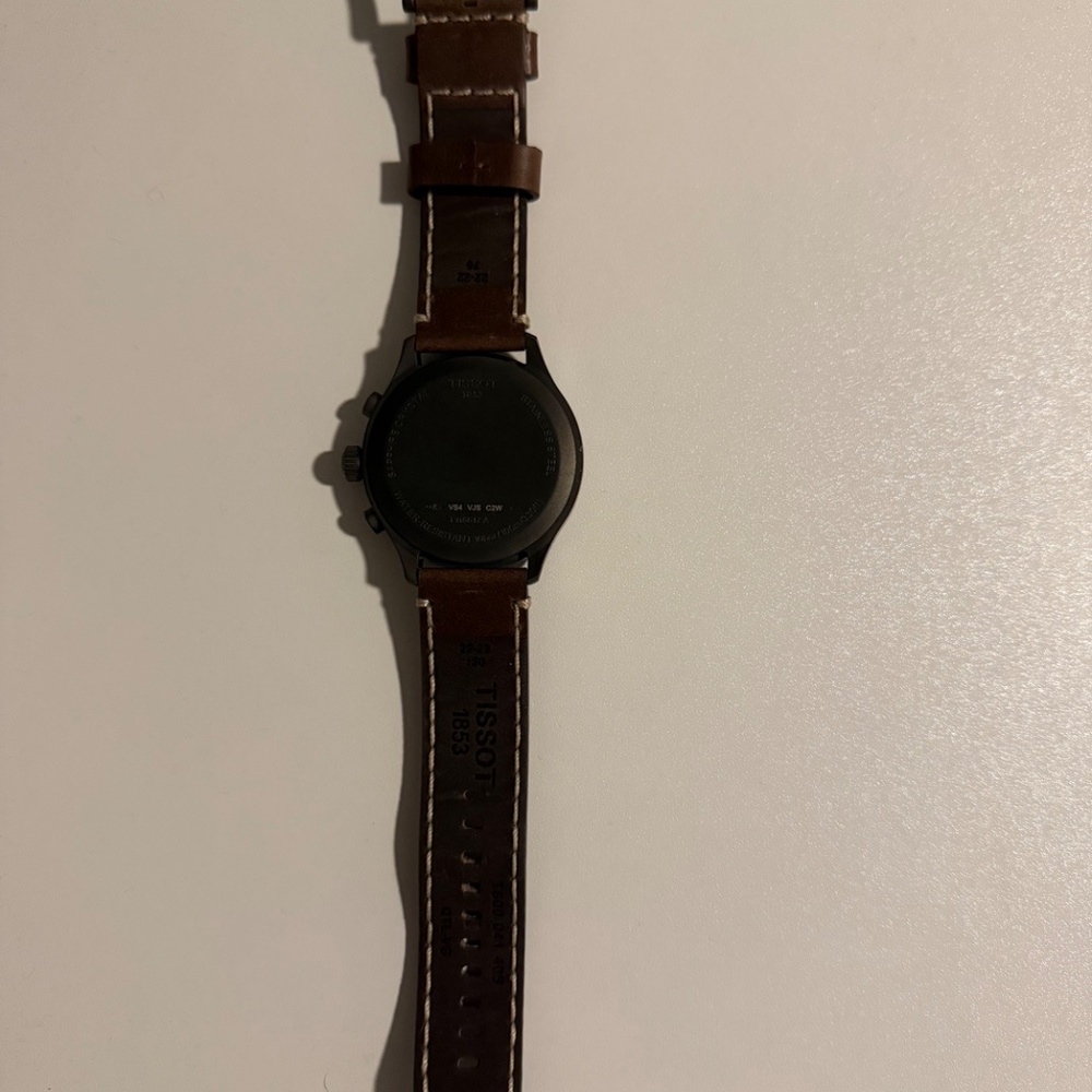 Tissot Chrono XL – Beige Dial, Brown Leather – Like New - Picture 2 of 6